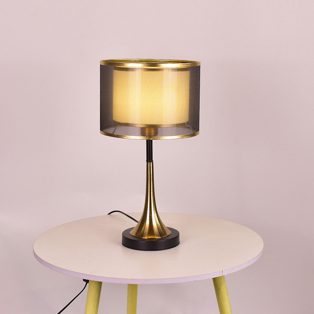 Moderne Tischlampe in Gold