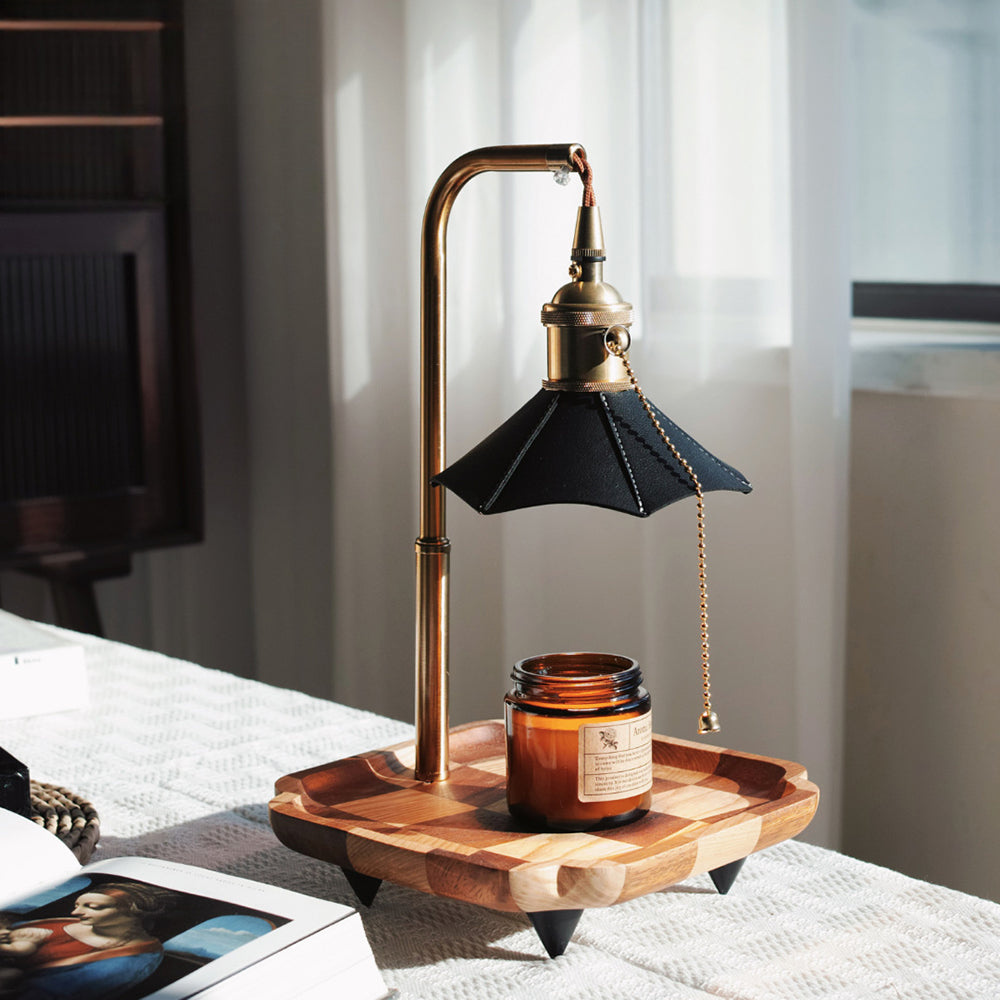 Retro Tischlampe aus Holz mit Aromafunktion