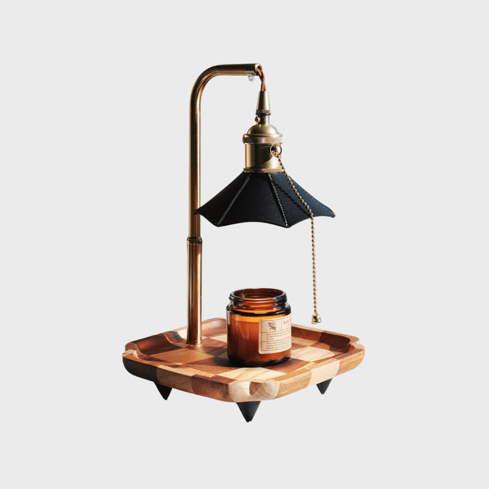 Retro Tischlampe aus Holz mit Aromafunktion