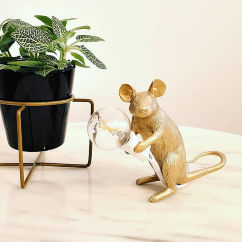 Dekorative Kunstharz Maus Bett Tischlampe
