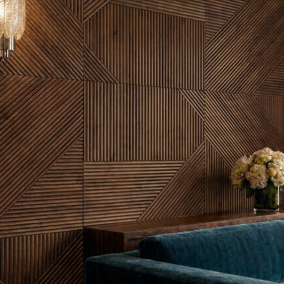 Geometrisches Holz Wandpaneel mit Rillenstruktur Lifestyle