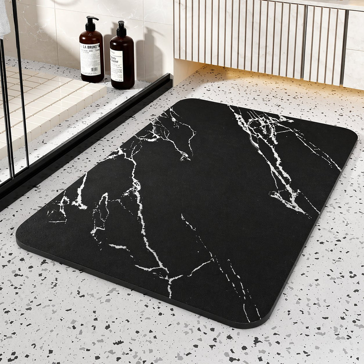 Kieselgur Badematte Schnelltrocknend Rutschfest im Marmor Design Front