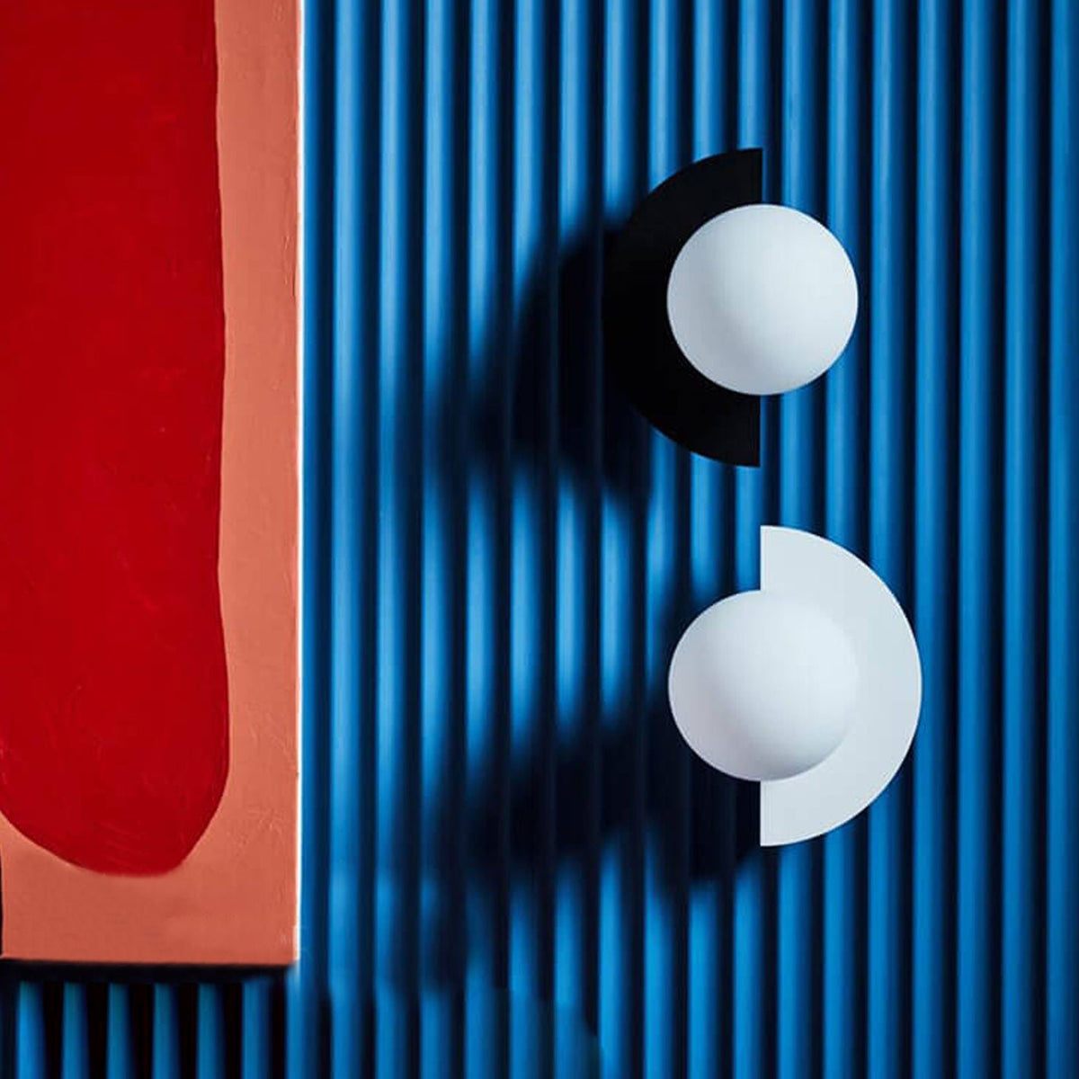 Minimalistische Glas Wandleuchte in Kugelform Full