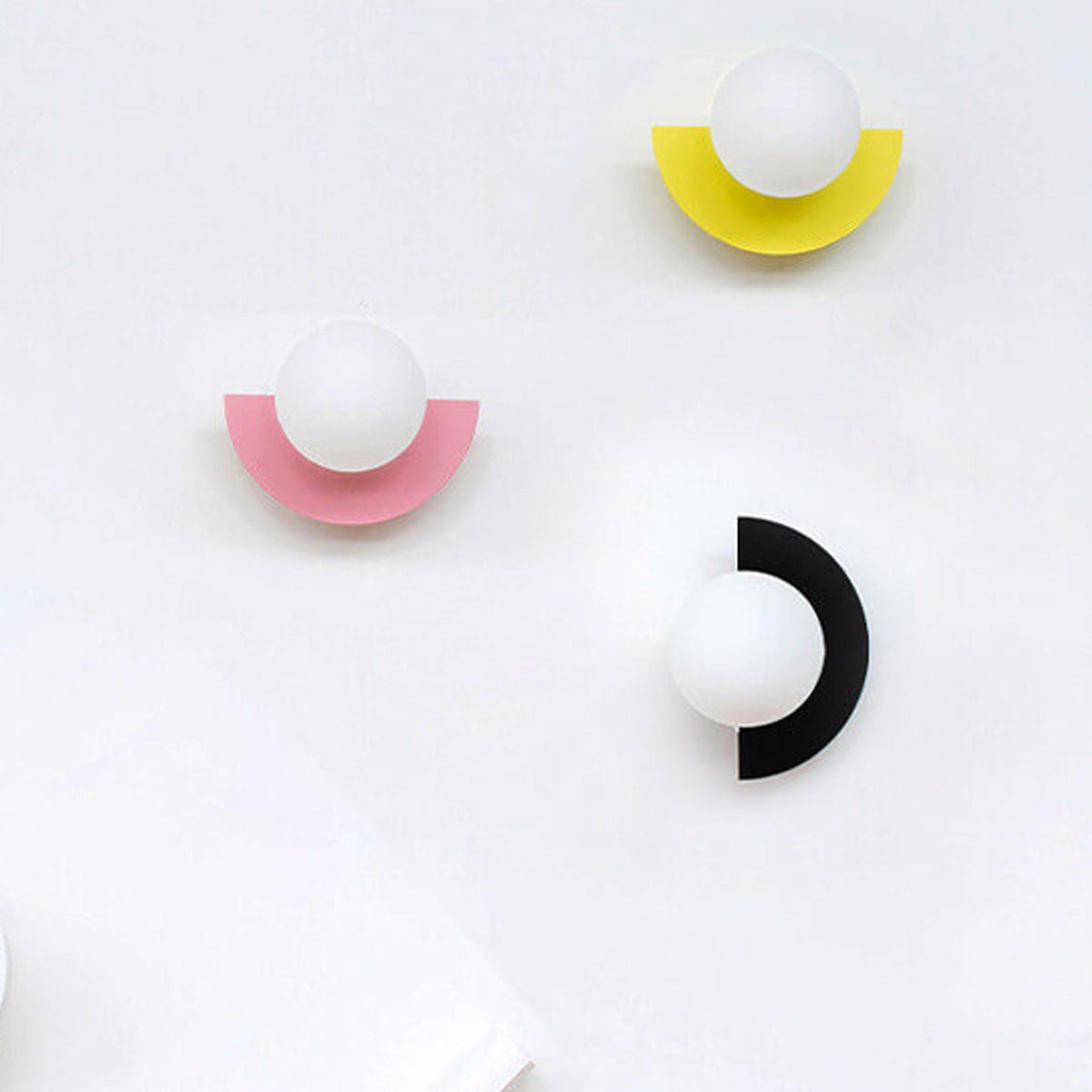 Minimalistische Glas Wandleuchte in Kugelform View 20