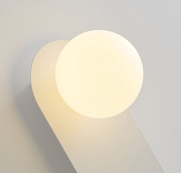 Minimalistische Glas Wandleuchte mit Ring Angle