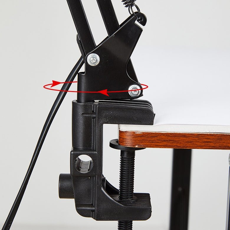Minimalistische Tischleuchte mit verstellbarem Eisenarm Side