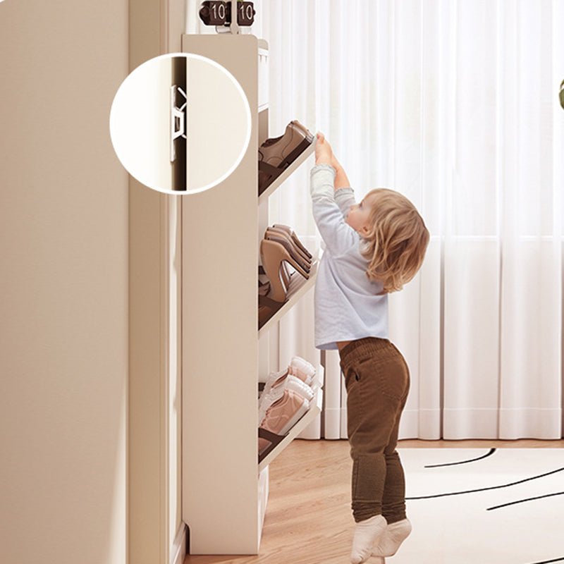 Minimalistischer Holz Schuhschrank Schmal mit Kipptür Alternate