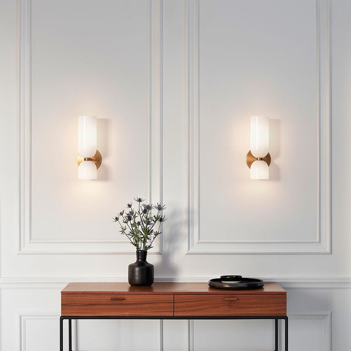 Moderne Glas-Wandleuchte mit Doppelzylinder LED Detail