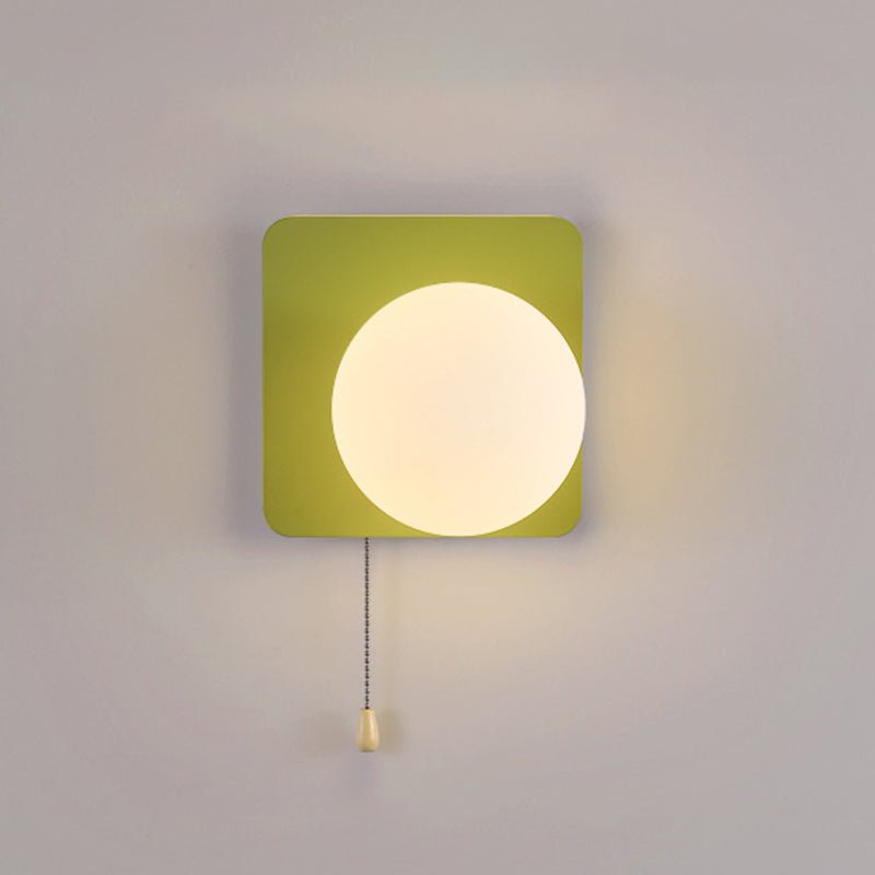 Moderne Glas Wandleuchte mit Kugel aus Eisen View 40