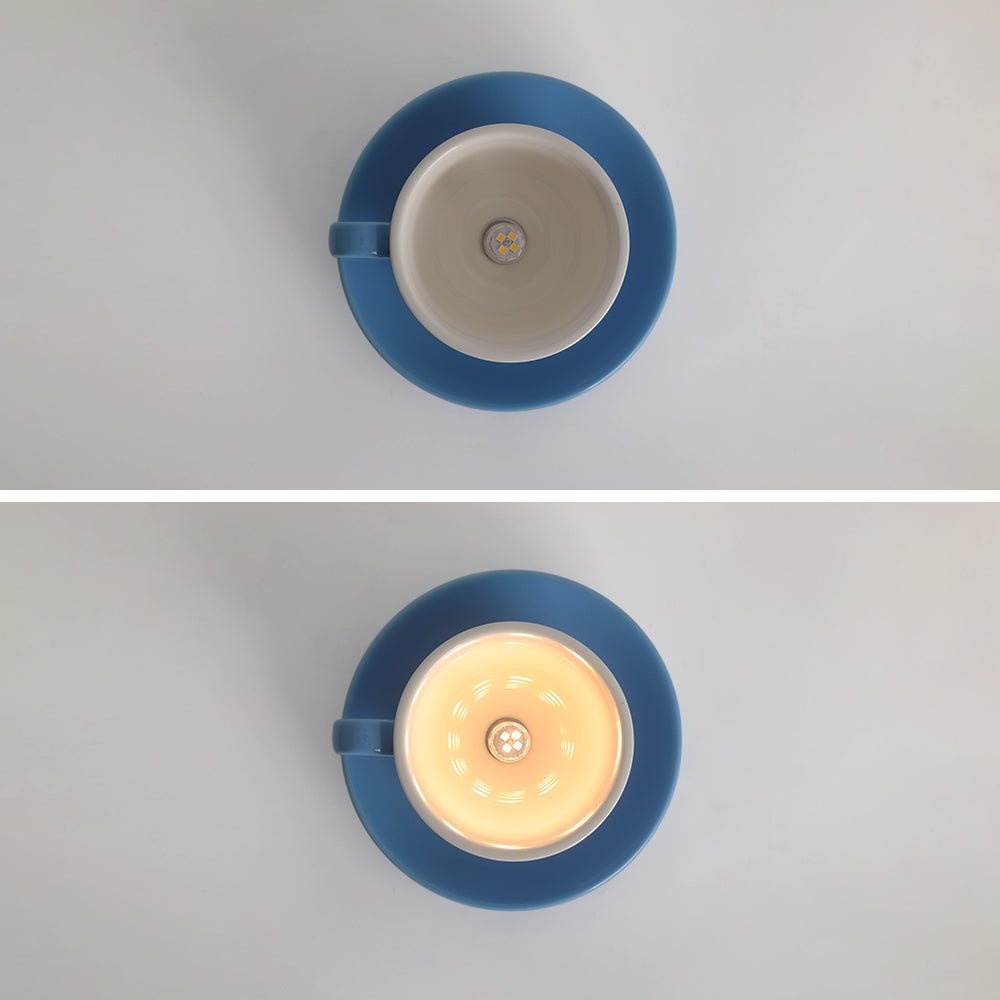 Moderne Keramik Deckenleuchte mit Teetassen Form Angle