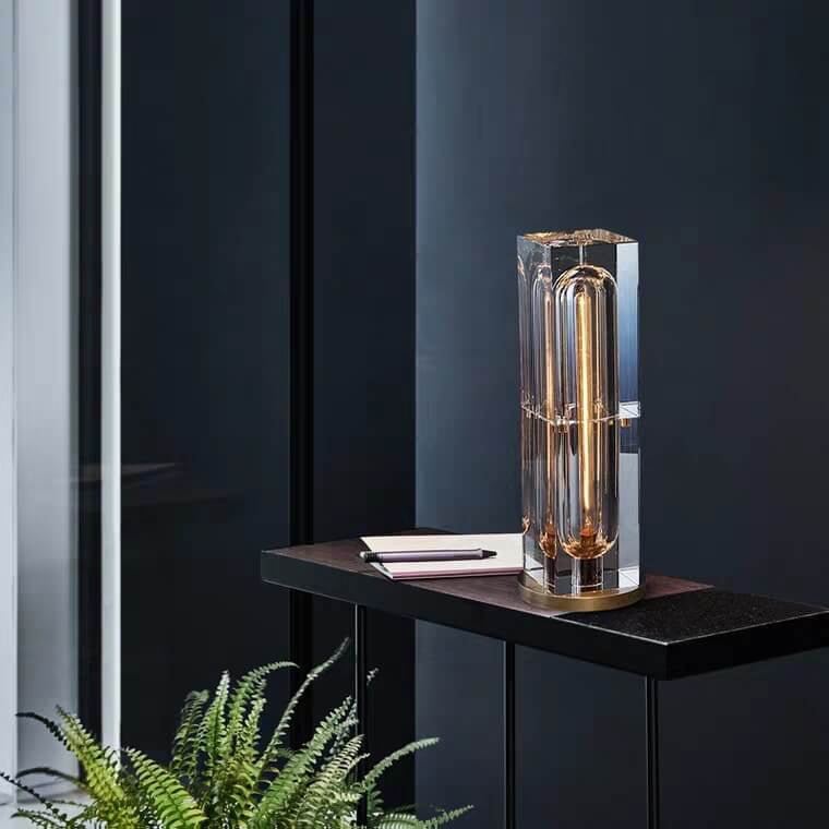Moderne Kristall Tischlampe mit geometrischem Design View 11