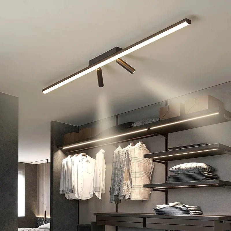 Moderne LED Deckenleuchte Schwarz Linear mit Spots Lifestyle