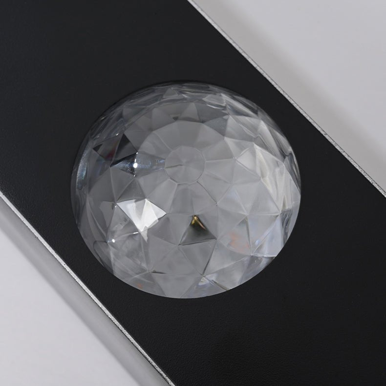 Moderne LED Wandbeleuchtung mit Welleneffekt Projektion Close Up