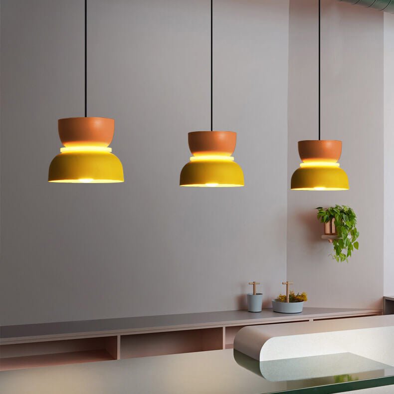 Moderne Metall LED Pendelleuchte im Macaron Stil Detail