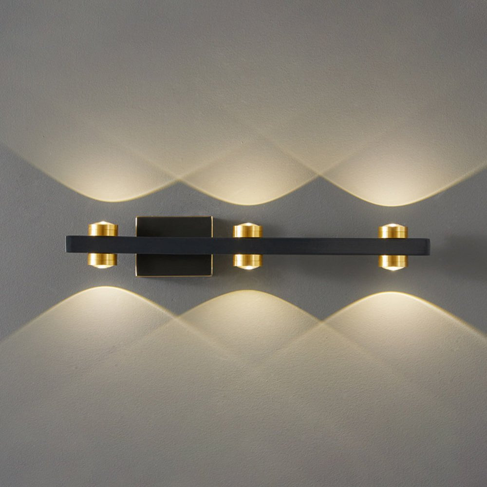Moderne Metall LED Spiegel-Wandleuchte mit Schwenkspots View 11