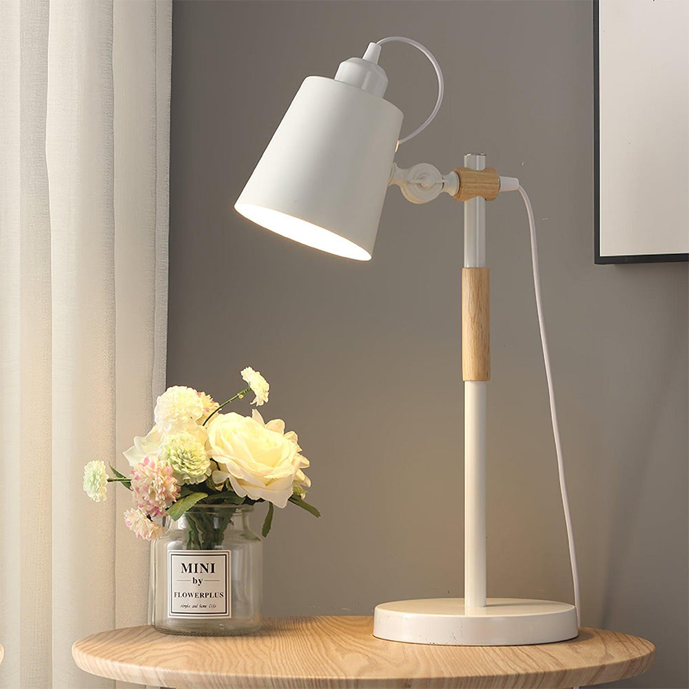 Nordische LED-Tischlampe in Weiß