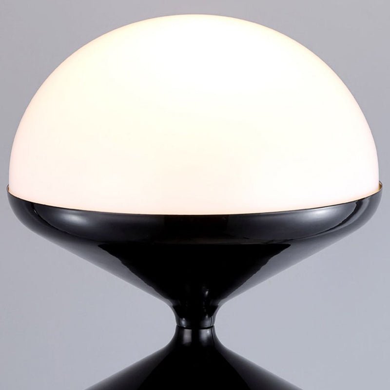 Skandinavische Eisen Stehlampe mit Sanduhr Design Rund Back