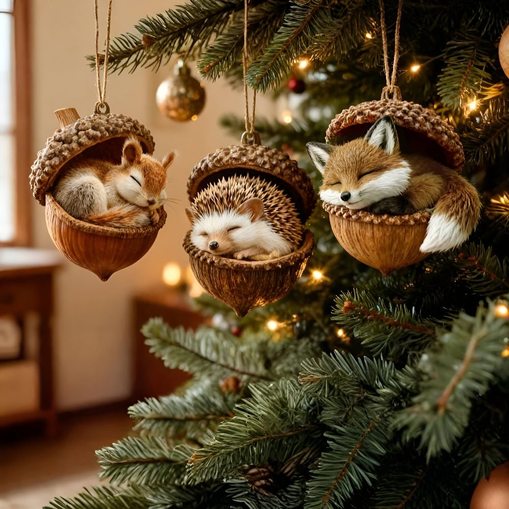 Weihnachtsdekoration Waldtiere in Eichel als Baumdeko Hero